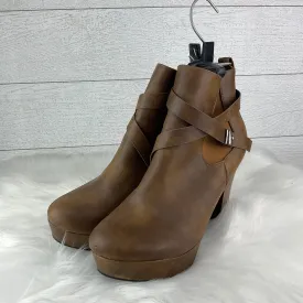 Boots Ankle Heels By Clothes Mentor In Brown, Size: 8.5