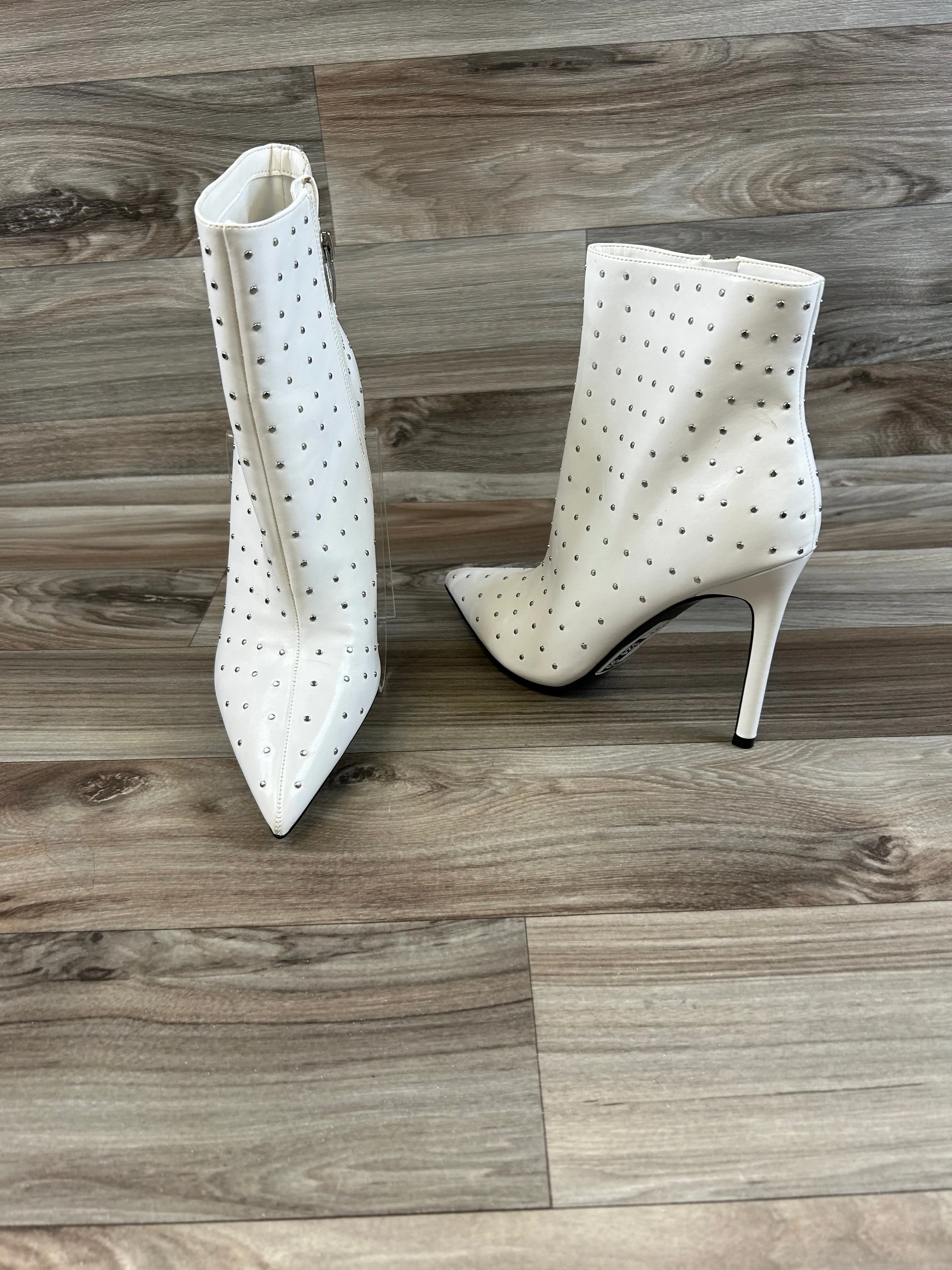 Boots Ankle Heels By Nine West In White, Size: 10.5