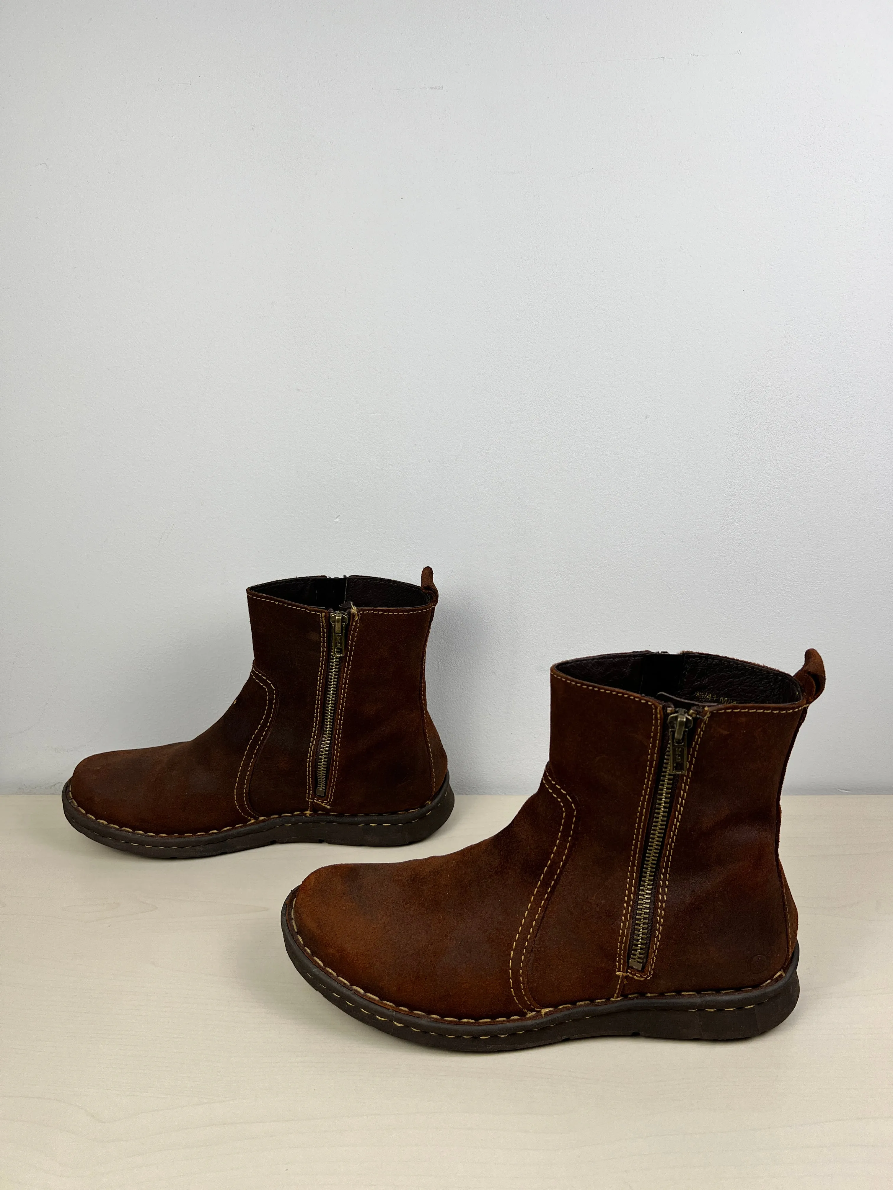 Boots Leather By Born In Brown, Size: 9.5