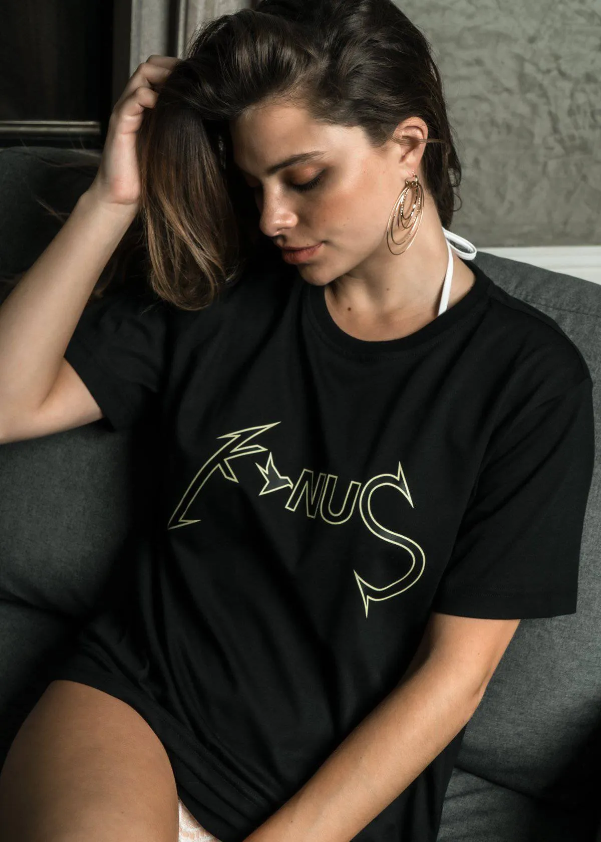 Konus Men's Logo Tee in Black