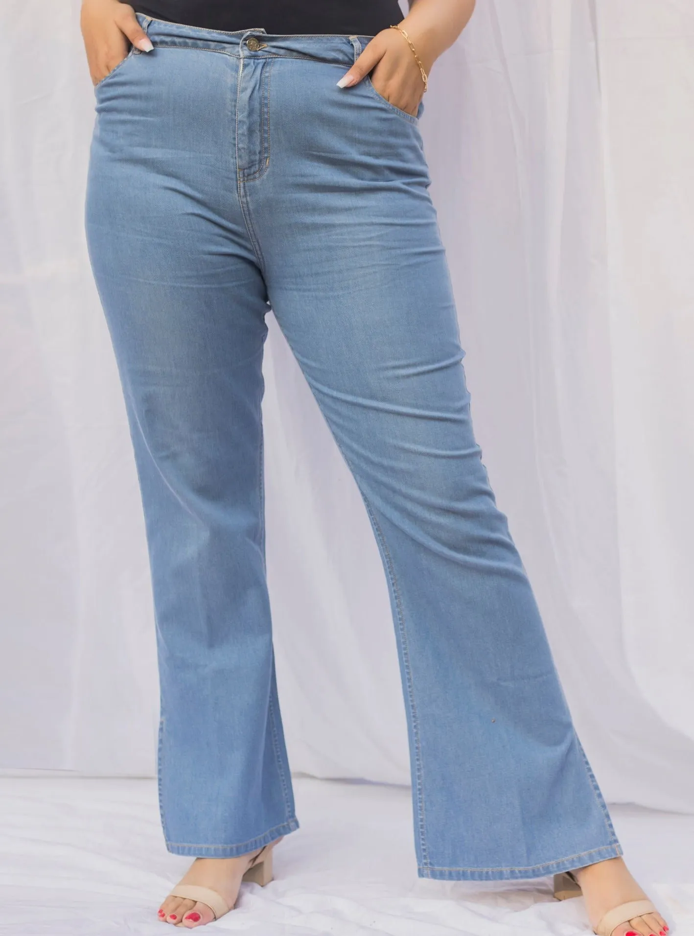 Lorie Bootcut Jeans