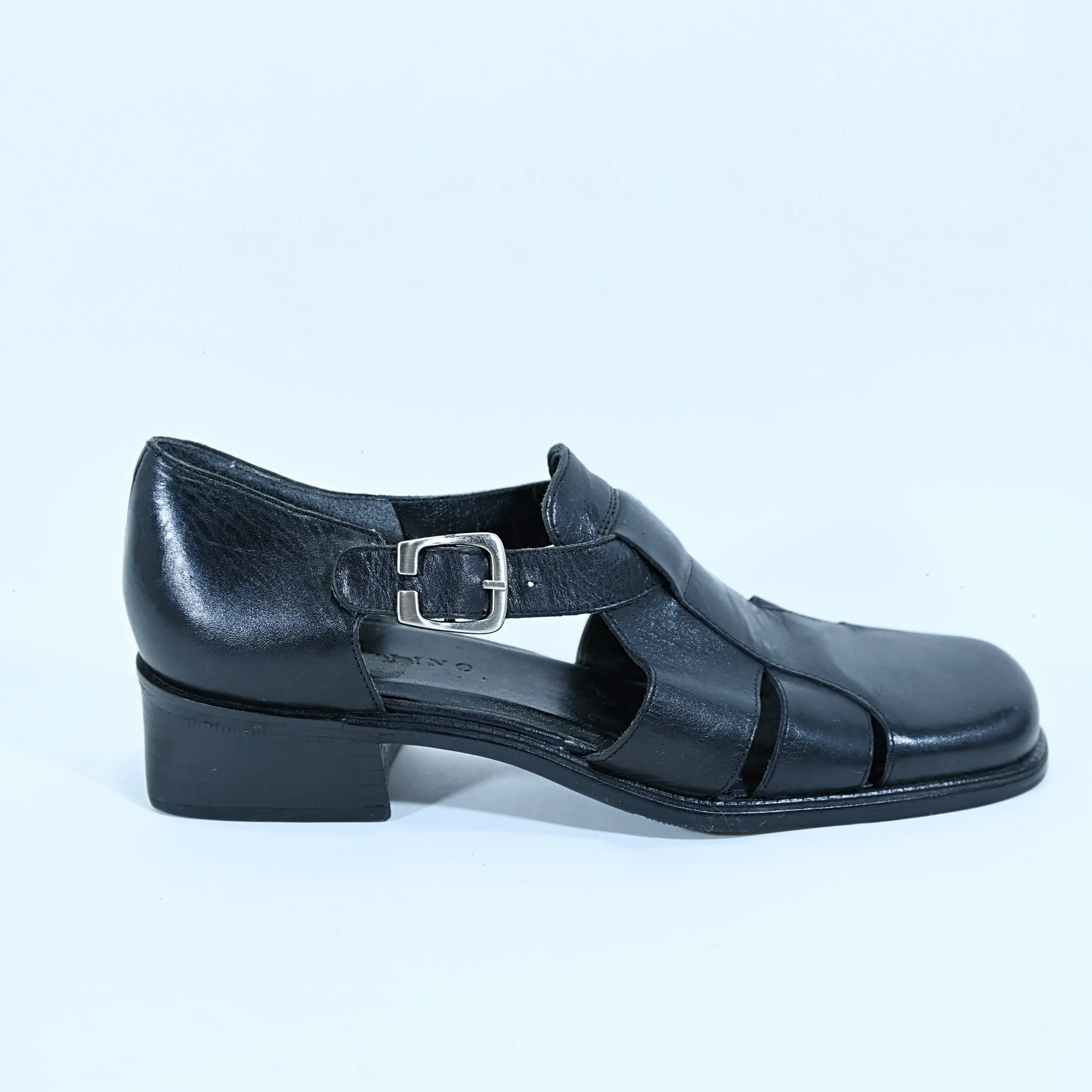 SOLD 90s Black Leather Fisherman Shoes, Square Toes  8M