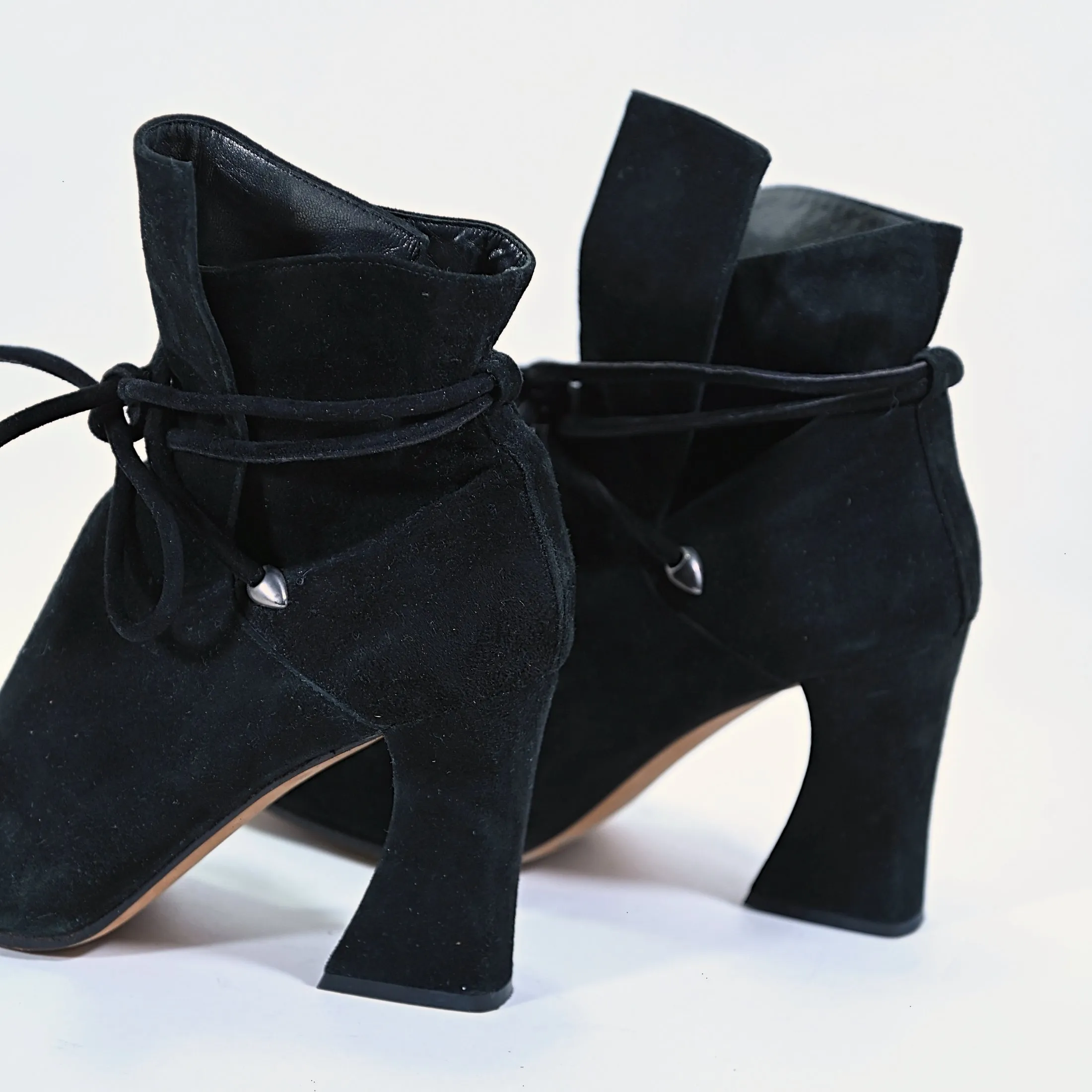 SOLD Via Spiga Y2K Black Suede Ankle Boot, Pointy Toes Wedge Heels 7.5