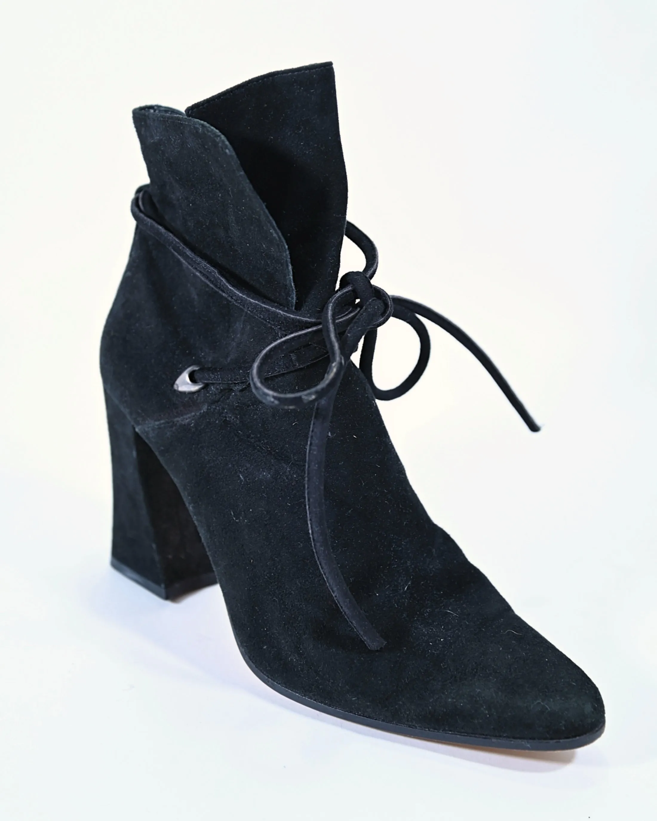 SOLD Via Spiga Y2K Black Suede Ankle Boot, Pointy Toes Wedge Heels 7.5